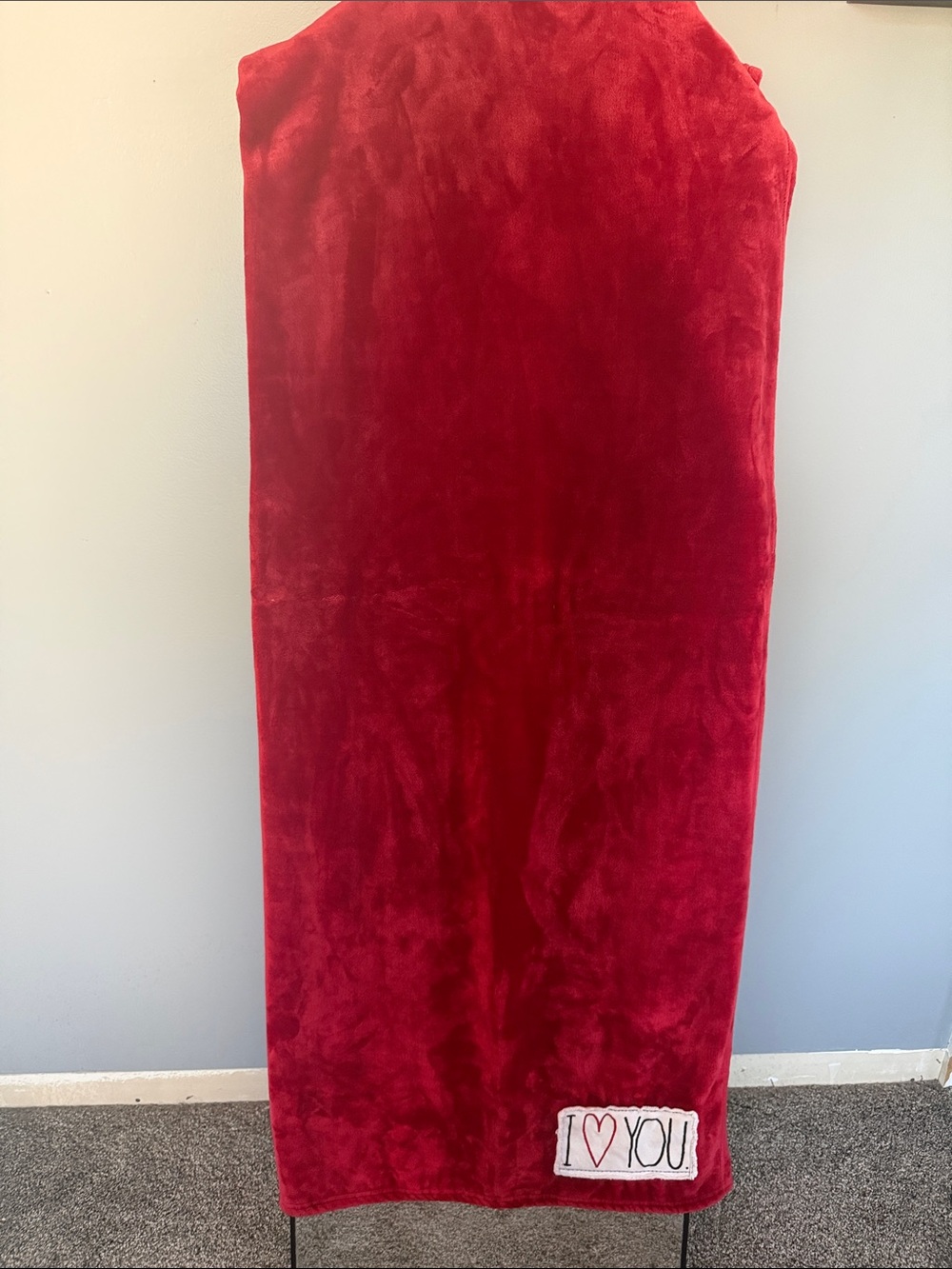 Rae Dunn Red Plush Throw Blanket with 'I ♥ YOU' Patch